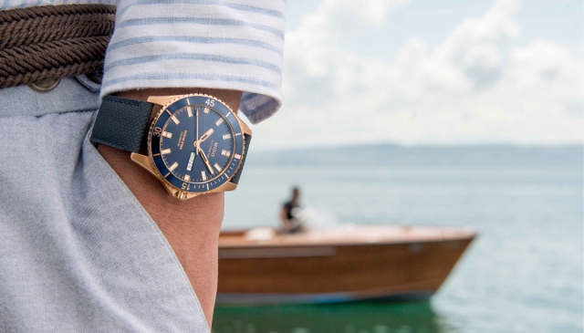 湛藍錶面 征服世界 Ocean Star 領航80小時腕錶